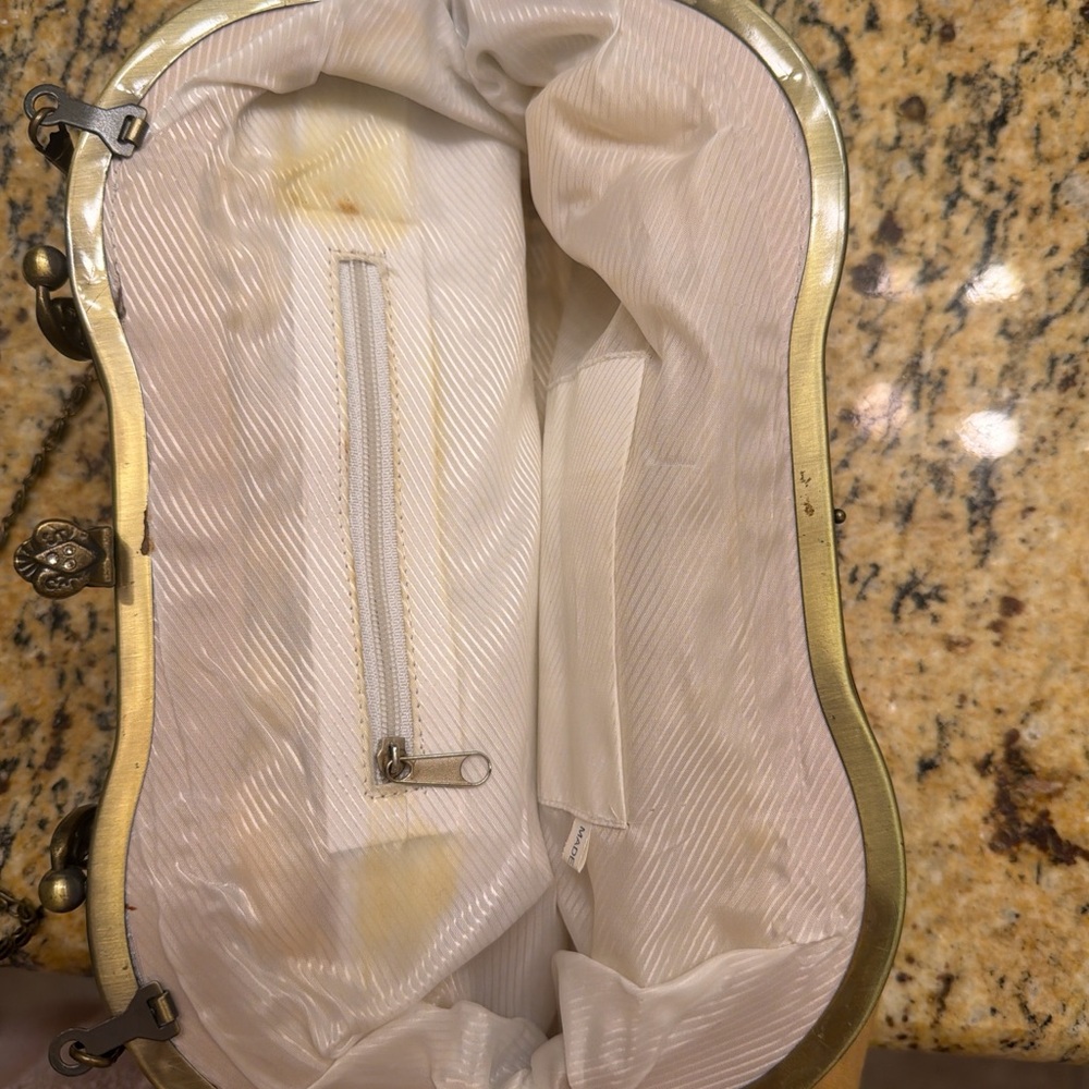 Vintage 
 floral purse with beaded details - Picture 6 of 6